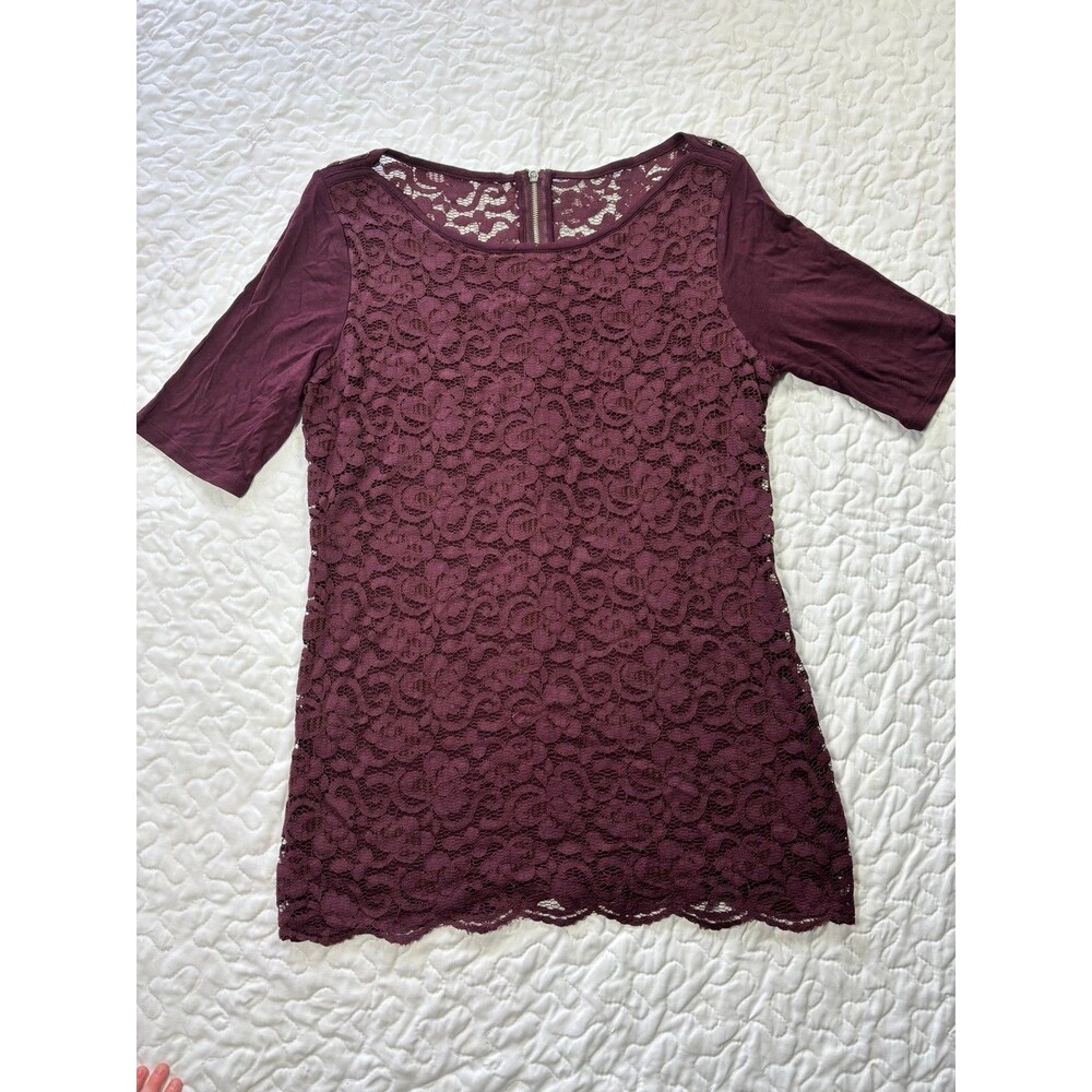 SOHO Jeans Purple Lace Zipper Back Blouse size small